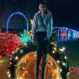 Meet your Posher, Cayla